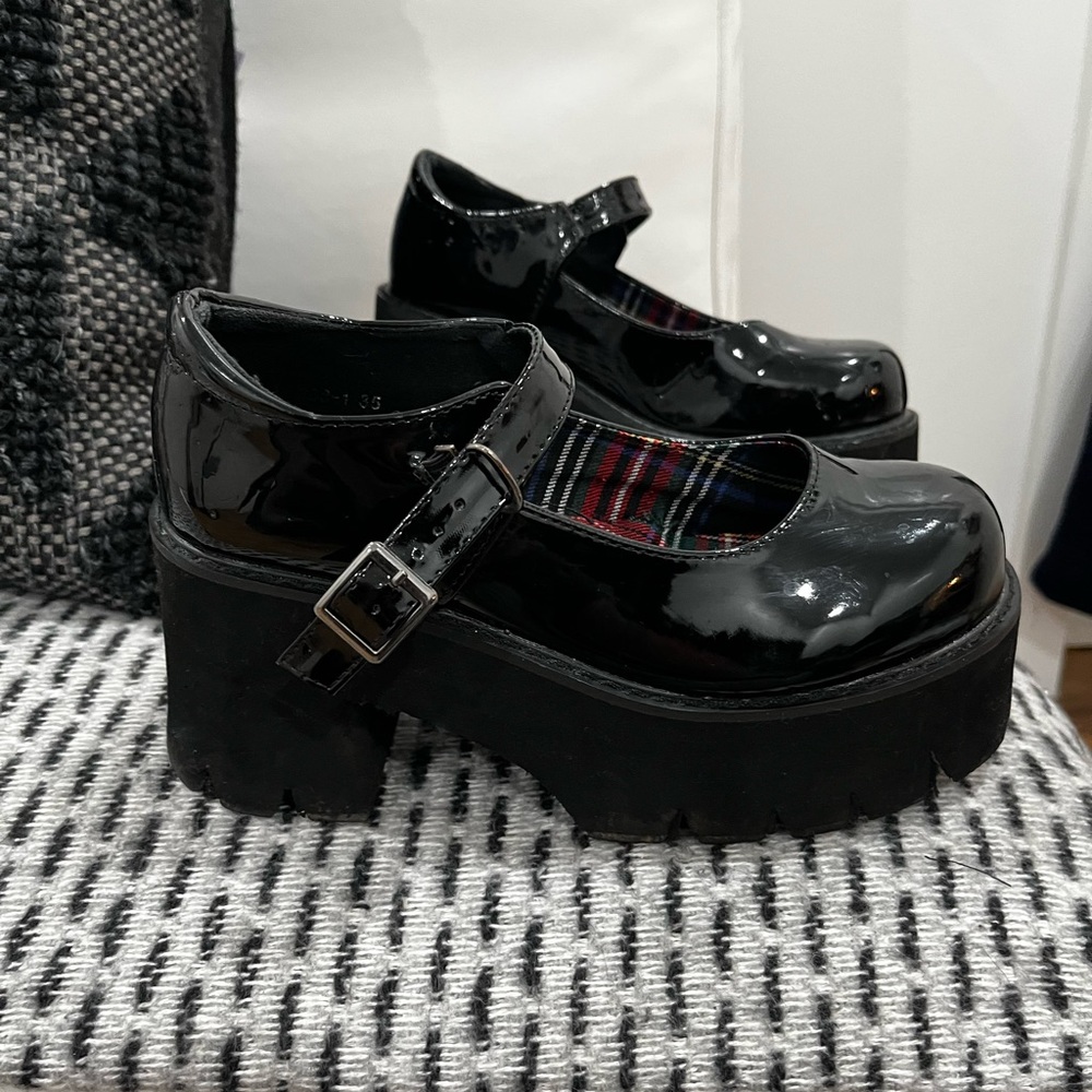 platform maryjanes !